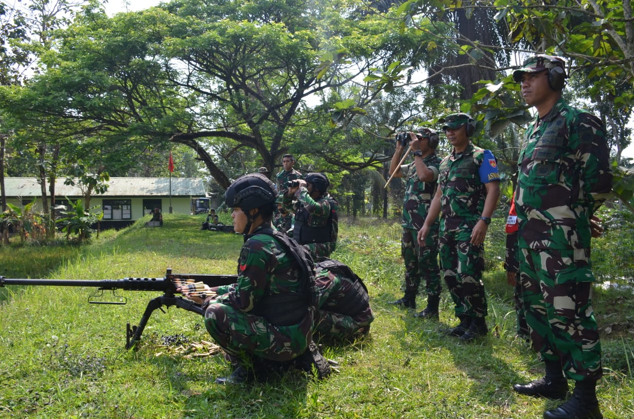 Asah Kemampuan Tempur, Prajurit Korem 073/Makutarama Gelar Latihan Menembak Senjata Mesin